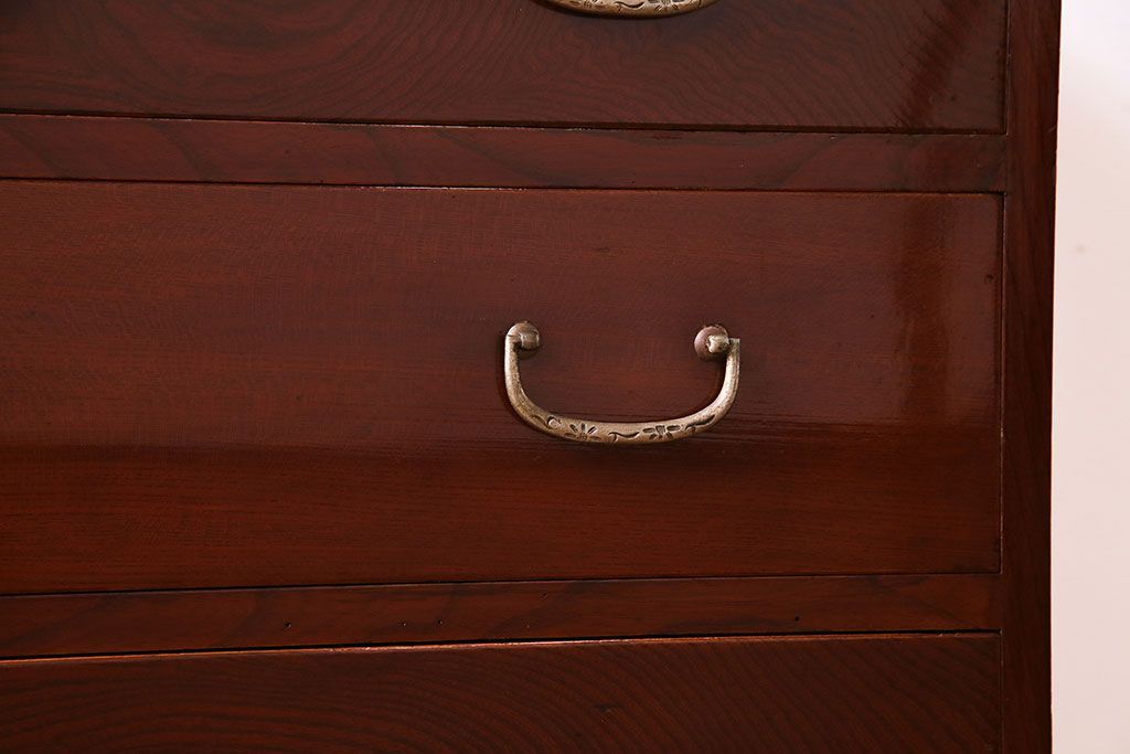 アンティーク家具　昭和初期　美しい漆塗りが魅力的な時代箪笥ローチェスト(ローボード、リビングボード、引き出し)