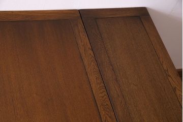 アンティーク家具　イギリス製　脚のデザインが上品なエクステンションテーブル(ダイニングテーブル、ドローリーフテーブル)