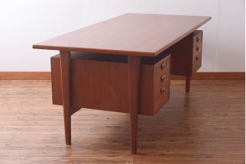 ヴィンテージ家具　北欧ビンテージ　Kai Kristiansen(カイ クリスチャンセン)　両面収納!　温もり溢れるチーク材製パートナーデスク(ワークデスク、在宅ワーク、在宅用、オフィスデスク、両袖机)