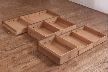 アンティーク家具　昭和中期　ナラ材製　重厚な佇まいが存在感を放つ大振りなデスク(ワークデスク、在宅ワーク、在宅用、両袖机)