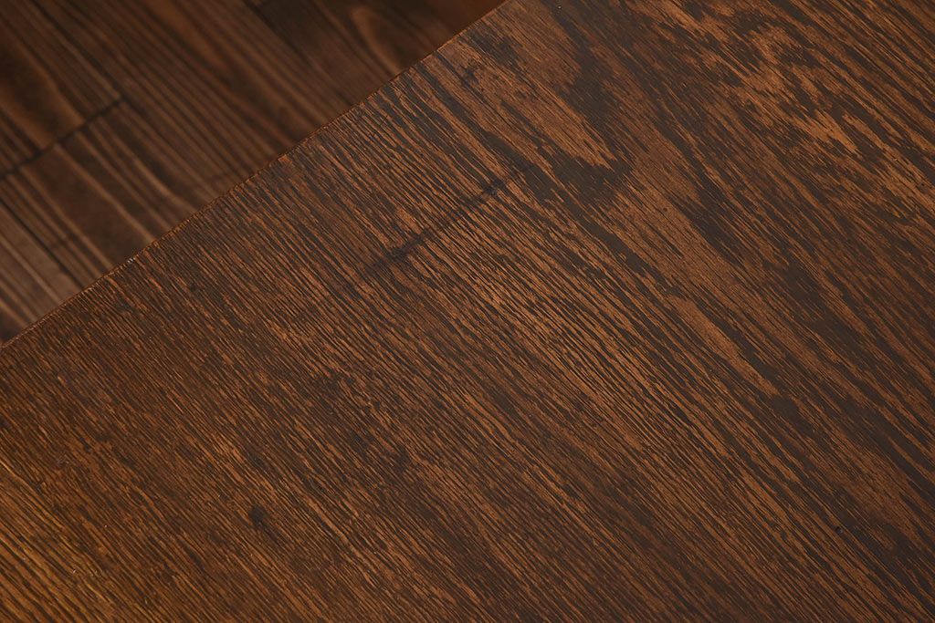 アンティーク家具　昭和中期　ナラ材製　重厚な佇まいが存在感を放つ大振りなデスク(ワークデスク、在宅ワーク、在宅用、両袖机)