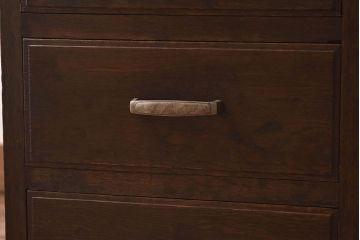 アンティーク家具　昭和中期　ナラ材製　重厚な佇まいが存在感を放つ大振りなデスク(ワークデスク、在宅ワーク、在宅用、両袖机)