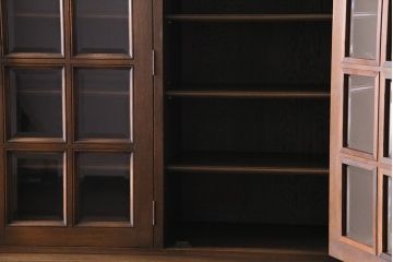 ビンテージ　永田良介商店　気品あふれる佇まいの格子型3枚扉食器棚(カップボード、飾り棚、収納棚、ヴィンテージ)(定価約126万円)(1)