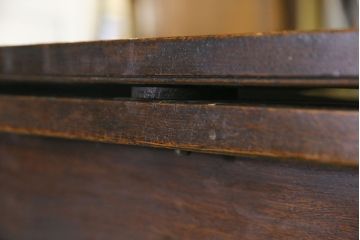 アンティーク家具　イギリスアンティーク　太めのツイストレッグが存在感を放つエクステンションテーブル(ダイニングテーブル、ドローリーフテーブル)