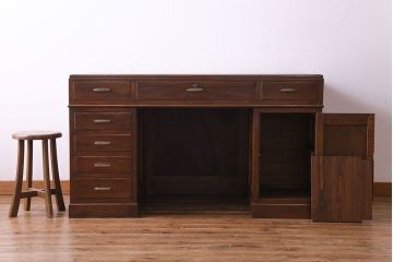 昭和中期　美品!ナラ材　風格のある佇まいの組み立て式両袖机(ワークデスク、在宅ワーク、在宅用、作業台)