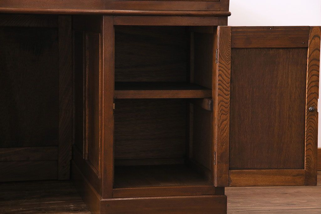 昭和中期　美品!ナラ材　風格のある佇まいの組み立て式両袖机(ワークデスク、在宅ワーク、在宅用、作業台)