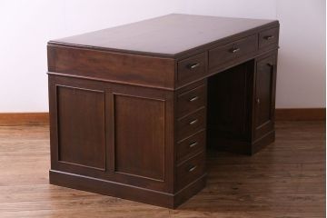 昭和中期　美品!ナラ材　風格のある佇まいの組み立て式両袖机(ワークデスク、在宅ワーク、在宅用、作業台)