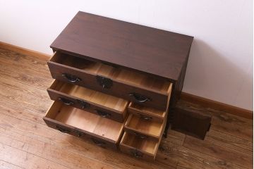 アンティーク家具　古民具・骨董　明治期　立派な金具が目を惹く鉄脚付き三国箪笥ローチェスト(時代箪笥、引き出し)