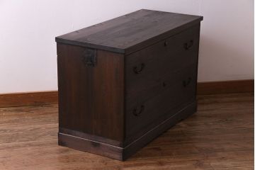 レトロ家具　昭和レトロ　前面桐材　可憐な彫りの金具が魅力的なローチェスト(箪笥、ローボード、引き出し、桐箪笥、桐たんす)