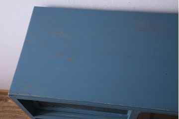 ペイント家具　モールガラス入り!作業台付きで使いやすい食器棚(戸棚、サイドボード、キッチンボード)