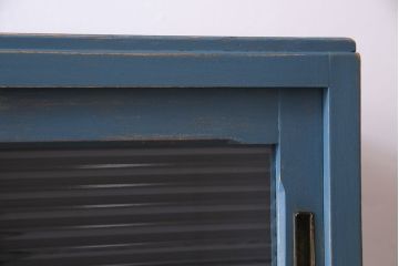 ペイント家具　モールガラス入り!作業台付きで使いやすい食器棚(戸棚、サイドボード、キッチンボード)