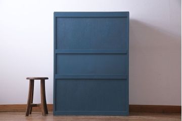 ペイント家具　モールガラス入り!作業台付きで使いやすい食器棚(戸棚、サイドボード、キッチンボード)