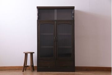 レトロ家具　昭和期　レトロで上品な雰囲気が漂う大型キャビネット(本箱、本棚、収納棚)