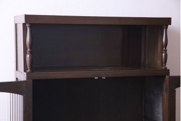レトロ家具　昭和期　レトロで上品な雰囲気が漂う大型キャビネット(本箱、本棚、収納棚)