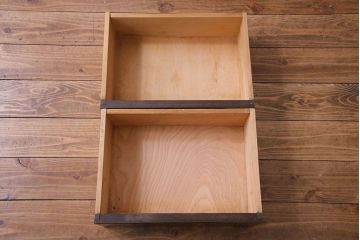 レトロ家具　昭和期　レトロで上品な雰囲気が漂う大型キャビネット(本箱、本棚、収納棚)