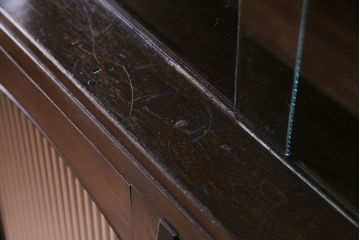 レトロ家具　昭和期　レトロで上品な雰囲気が漂う大型キャビネット(本箱、本棚、収納棚)