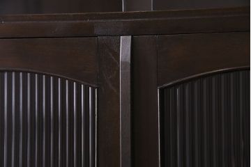 レトロ家具　昭和期　レトロで上品な雰囲気が漂う大型キャビネット(本箱、本棚、収納棚)