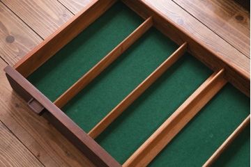 北欧ビンテージ家具　希少品!　バイカラーがおしゃれな特大サイズのサイドボード(リビングボード、キャビネット)