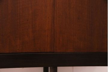 北欧ビンテージ家具　希少品!　バイカラーがおしゃれな特大サイズのサイドボード(リビングボード、キャビネット)