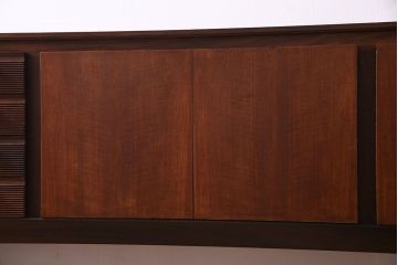 北欧ビンテージ家具　希少品!　バイカラーがおしゃれな特大サイズのサイドボード(リビングボード、キャビネット)