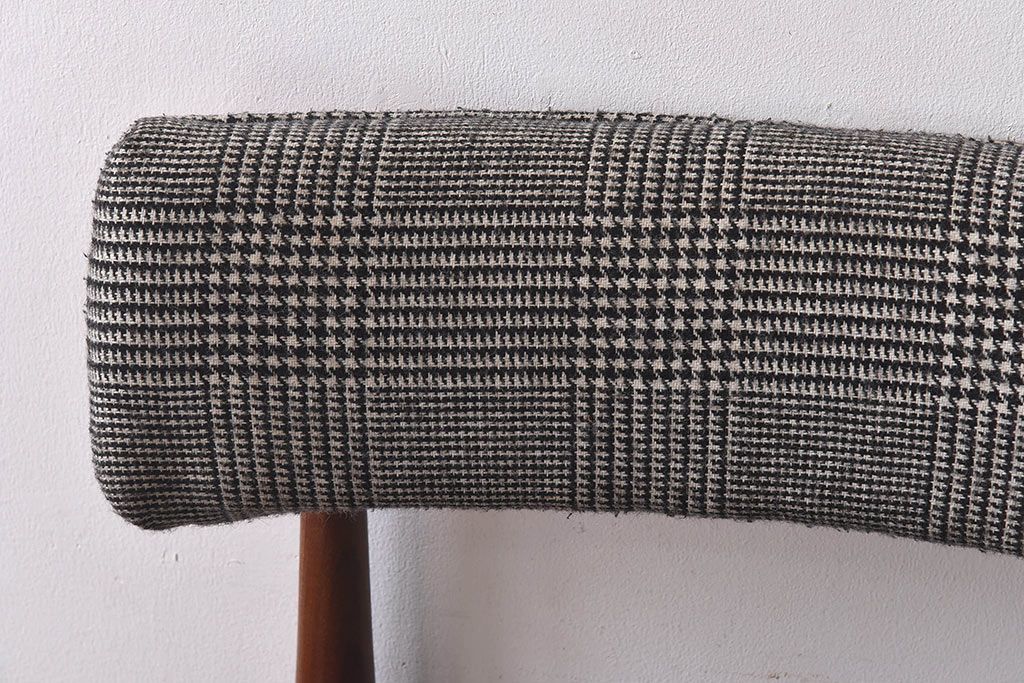 ヴィンテージ家具　北欧ビンテージ　G-PLAN(ジープラン)　Fresco(フレスコ)　グレンチェックのサーキュラーチェア(ダイニングチェア、椅子)(2)