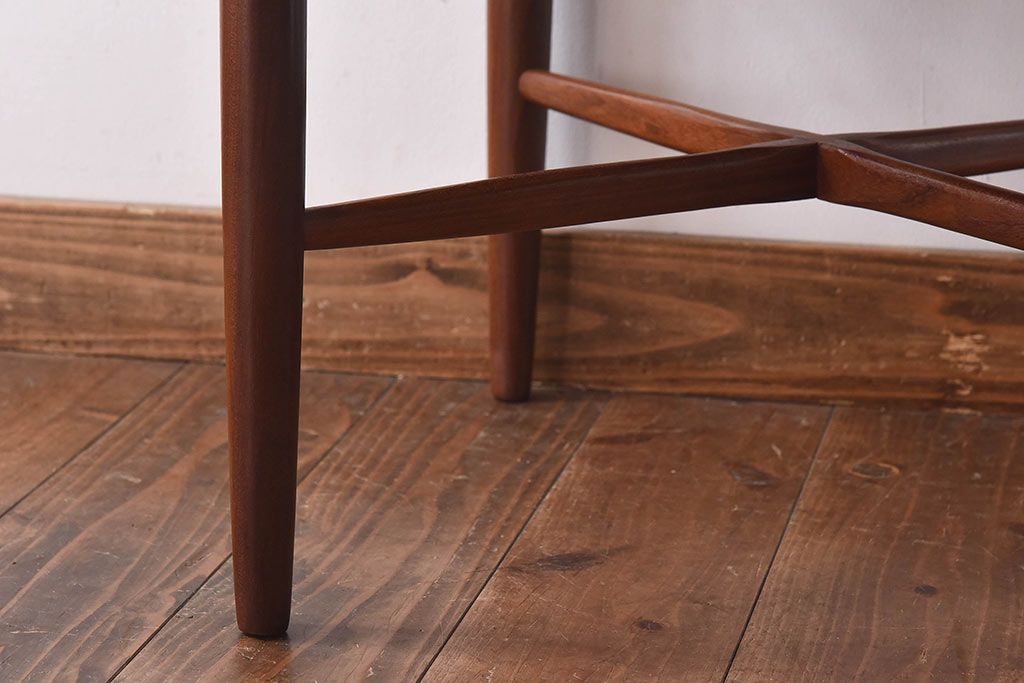 ヴィンテージ家具　北欧ビンテージ　G-PLAN(ジープラン)　Fresco(フレスコ)　グレンチェックのサーキュラーチェア(ダイニングチェア、椅子)(2)