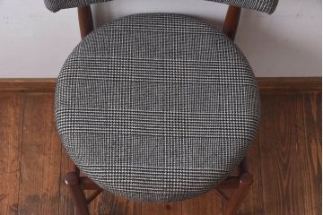 ヴィンテージ家具　北欧ビンテージ　G-PLAN(ジープラン)　Fresco(フレスコ)　おしゃれなダイニングチェア(サーキュラーチェア、椅子)(1)