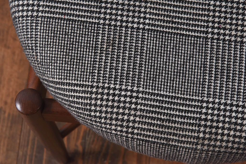 ヴィンテージ家具　北欧ビンテージ　G-PLAN(ジープラン)　Fresco(フレスコ)　おしゃれなダイニングチェア(サーキュラーチェア、椅子)(1)