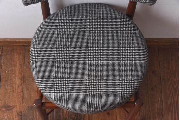 ヴィンテージ家具　北欧ビンテージ　G-PLAN(ジープラン)　Fresco(フレスコ)　おしゃれなダイニングチェア(サーキュラーチェア、椅子)(2)