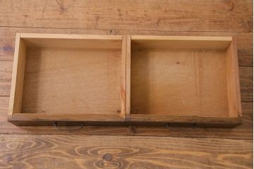 レトロ家具　昭和レトロ　ナラ材製　古い木の落ち着いた雰囲気が魅力のブックケース(本棚、本箱)