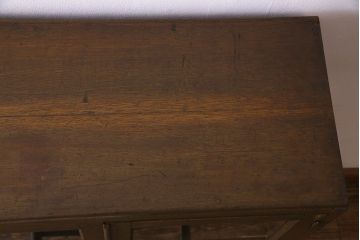 レトロ家具　昭和レトロ　ナラ材製　古い木の落ち着いた雰囲気が魅力のブックケース(本棚、本箱)