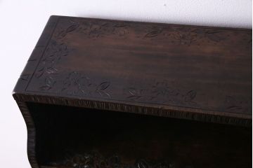 中古美品　伝統工芸　軽井沢彫り　繊細な彫りが豪華さを演出する棚付きチェスト(衣装箪笥、引き出し)