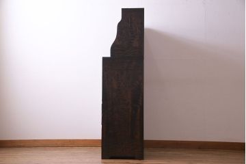 中古美品　伝統工芸　軽井沢彫り　繊細な彫りが豪華さを演出する棚付きチェスト(衣装箪笥、引き出し)