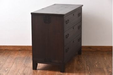 アンティーク家具　昭和中期　当時物の取っ手が愛らしい脚付箪笥ローチェスト(ローボード、衣装箪笥)(1)