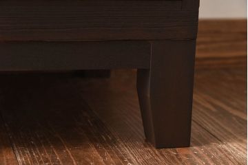 アンティーク家具　昭和中期　当時物の取っ手が愛らしい脚付箪笥ローチェスト(ローボード、衣装箪笥)(1)