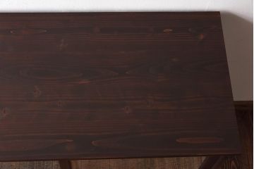 アンティーク家具　和製アンティーク　結霜ガラス入り!　立派な金具が目を惹く脚付き三国箪笥ローボード(時代箪笥、リビングボード、戸棚)