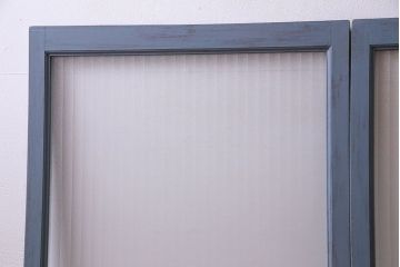 ペイント家具　チェッカーガラス入り!シャビーシックなガラス戸(窓、引き戸、建具)2枚組