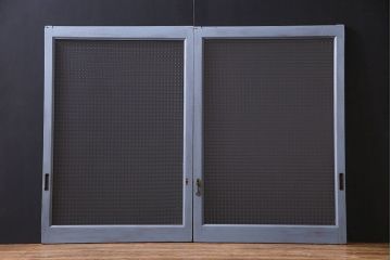 ペイント家具　チェッカーガラス入り!シャビーシックなガラス戸(窓、引き戸、建具)2枚組