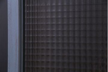 ペイント家具　チェッカーガラス入り!シャビーシックなガラス戸(窓、引き戸、建具)2枚組