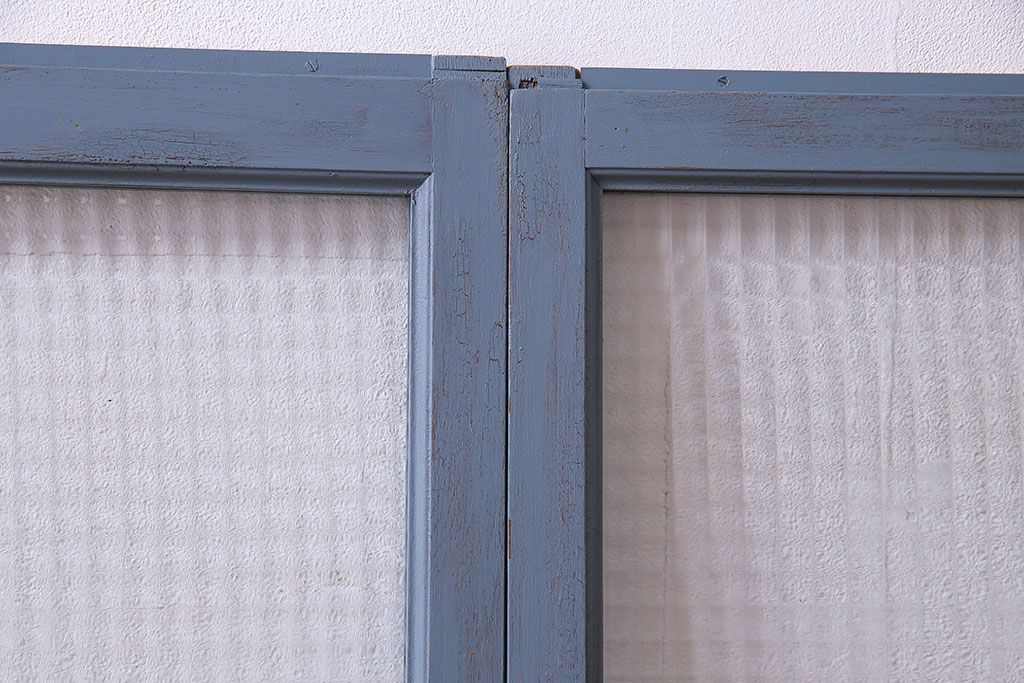 ペイント家具　チェッカーガラス入り!シャビーシックなガラス戸(窓、引き戸、建具)2枚組