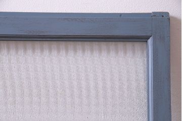 ペイント家具　チェッカーガラス入り!シャビーシックなガラス戸(窓、引き戸、建具)2枚組