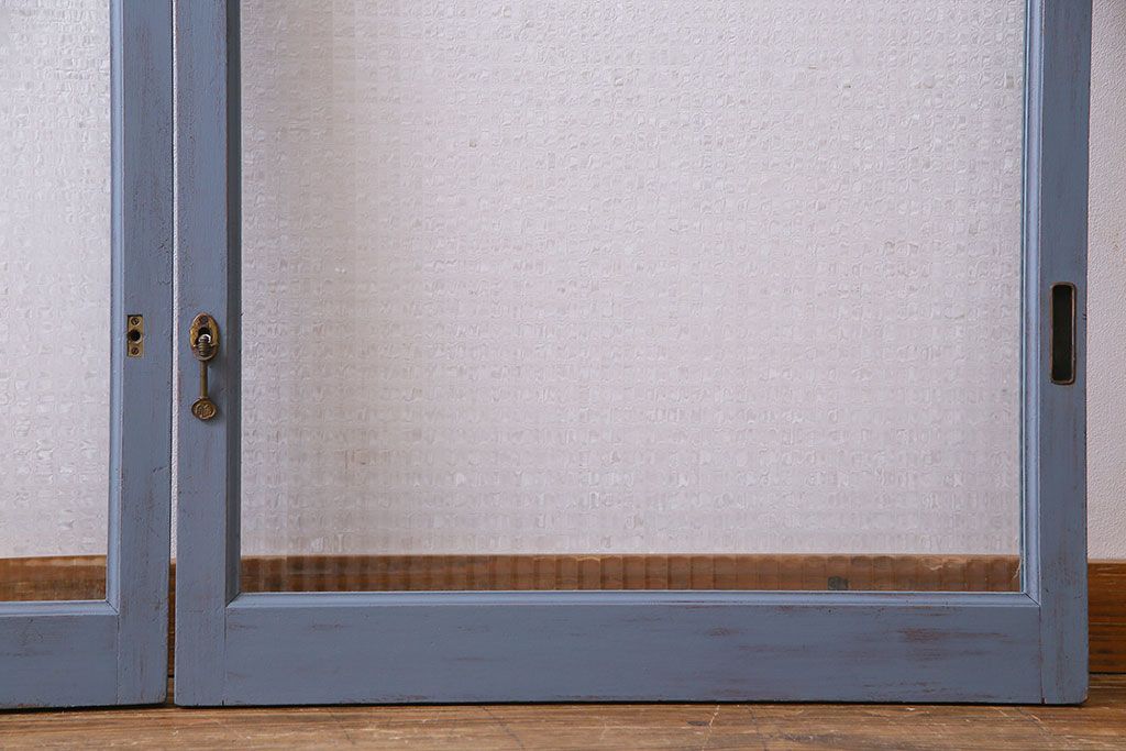 ペイント家具　チェッカーガラス入り!シャビーシックなガラス戸(窓、引き戸、建具)2枚組