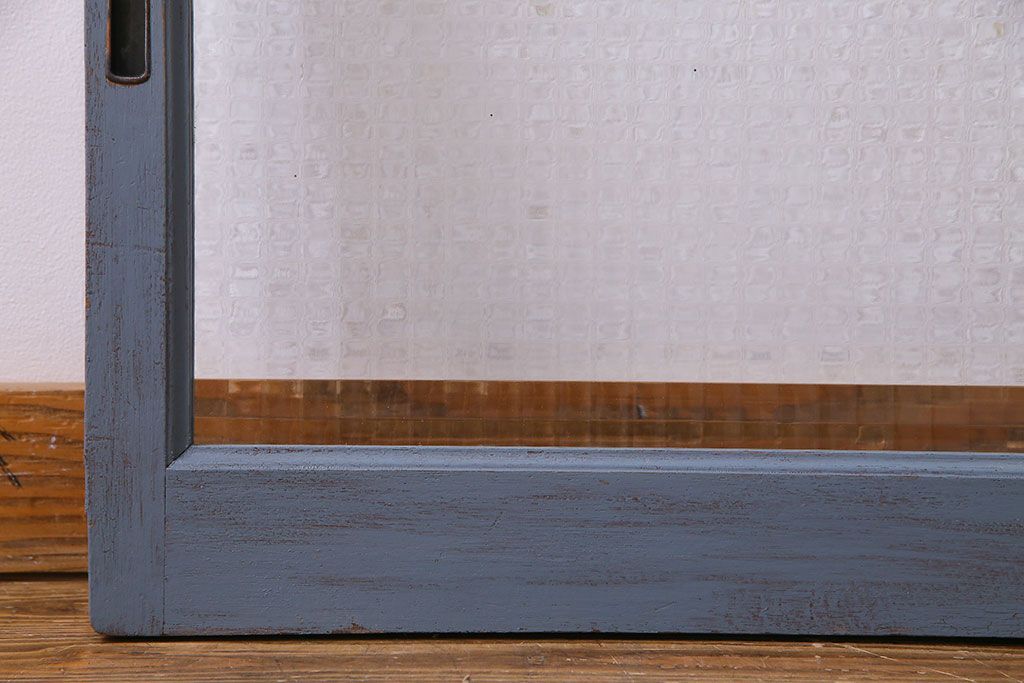 ペイント家具　チェッカーガラス入り!シャビーシックなガラス戸(窓、引き戸、建具)2枚組