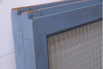 ペイント家具　チェッカーガラス入り!シャビーシックなガラス戸(窓、引き戸、建具)2枚組