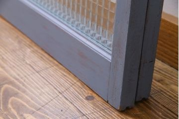 ペイント家具　チェッカーガラス入り!シャビーシックなガラス戸(窓、引き戸、建具)2枚組
