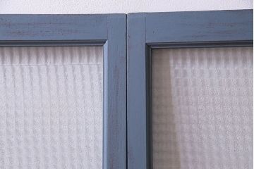 ペイント家具　チェッカーガラス入り!シャビーシックなガラス戸(窓、引き戸、建具)2枚組