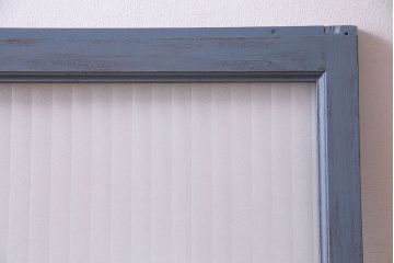 ペイント家具　チェッカーガラス入り!シャビーシックなガラス戸(窓、引き戸、建具)2枚組