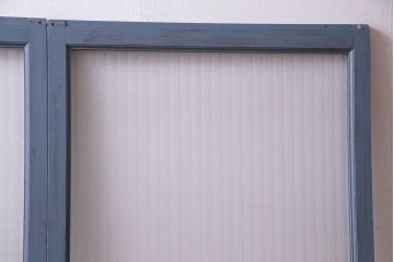 ペイント家具　チェッカーガラス入り!シャビーシックなガラス戸(窓、引き戸、建具)2枚組