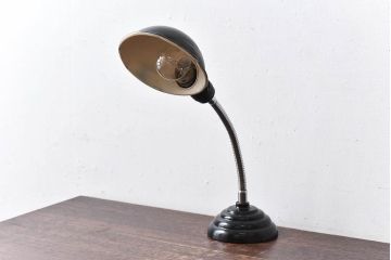 昭和レトロ　昔懐かしさを感じさせるスタンドライト(卓上照明、デスクスタンド)(3)
