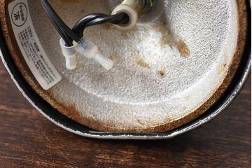 昭和レトロ　メンズライクなインテリアにおすすめの黒いスタンドライト(卓上照明、デスクスタンド)(1)